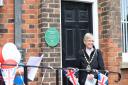 Stevenage Mayor Margaret Notely unveiled the new commemorative plaque at Springfield House