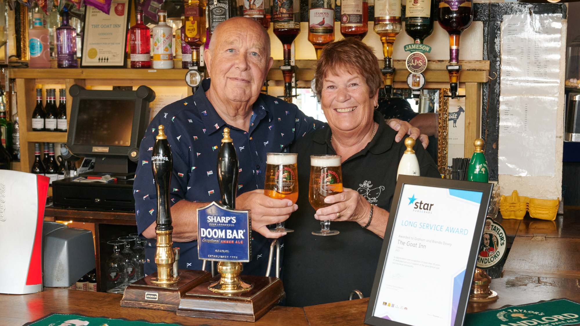 Codicote publicans honoured with long-service award - Vimarsana News