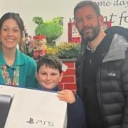 Owen donated the new PlayStation 5 to the children's ward at Stevenage's Lister Hospital.