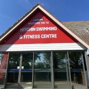 A £15.89 million construction contract has been awarded to decarbonise North Herts leisure centres.